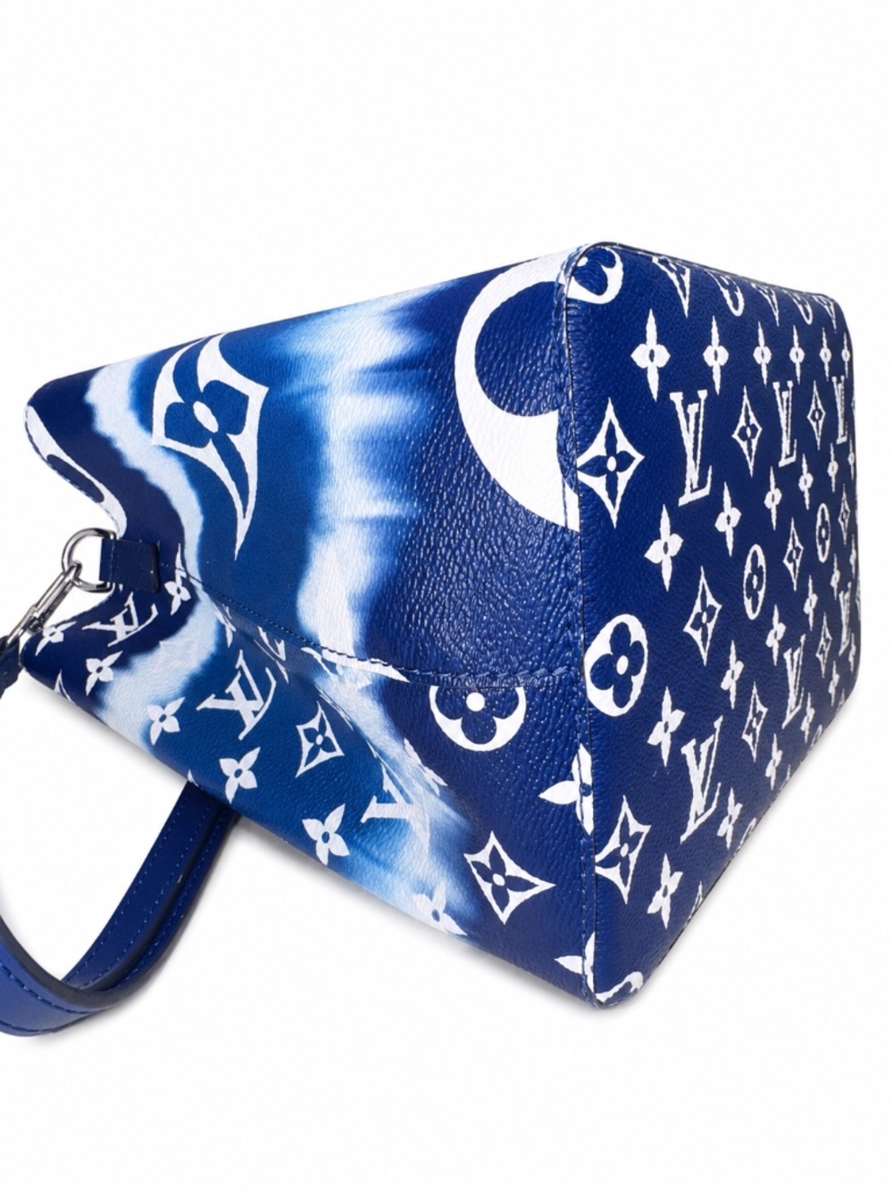 Louis Vuitton Escale NeoNoe MM Blue Giant Monogram Bucket Bag - Picture 10 of 13